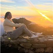 Soy una Educadora Infantil con sólida experiencia en la enseñanza y el cuidado de niños y niñas.